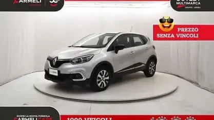 Usata Renault Captur Zen 90 CV (66 kW) 2018 Grigio SUV