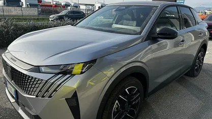 Nuova Peugeot 3008 Allure 145 CV (106 kW) 2025 Grigio SUV