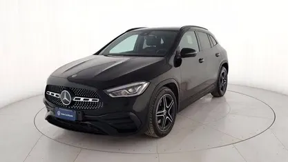 Usata Mercedes GLA200 Premium 150 CV (110 kW) 2022 Nero metallizzato SUV