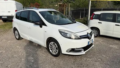 Usata Renault Scénic III LIMITED 110 CV (80 kW) 2015 Monovolume