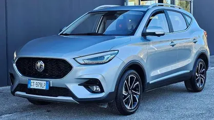 Usata MG ZS Luxury 106 CV (77 kW) 2024 Berlina