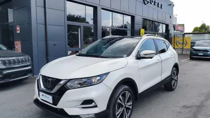 Usata Nissan Qashqai N-Connecta 110 CV (80 kW) 2018 Bianco SUV