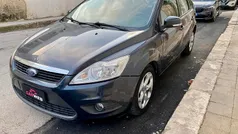 Grigio Usata 2009 Ford Focus Titanium Tre volumi | 2490 € (Buon prezzo)