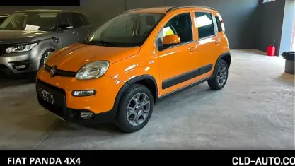 Usata Fiat Panda 4x4 S 75 CV (55 kW) 2013 Arancione Utilitaria