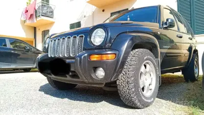 Usata Jeep Cherokee Limited 143 CV (105 kW) 2004 Nero SUV