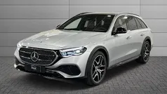 Grigio Nuova 2025 Mercedes E220 Station wagon | 88.500 € (Molto cara)