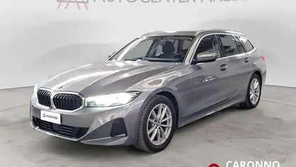 Grigio intermedio metallizzato Usata 2023 BMW 318 Efficient Dynamics Station wagon | 28.900 € (Ottimo prezzo)