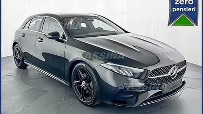 Usata Mercedes A180 AMG line 136 CV (100 kW) 2025 Nero Utilitaria