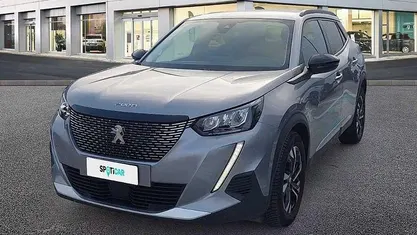 Usata Peugeot 2008 Allure 101 CV (74 kW) 2022 Grigio artense SUV