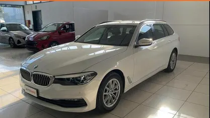Usata BMW 520 Luxury Line 190 CV (139 kW) 2019 Bianco Station wagon