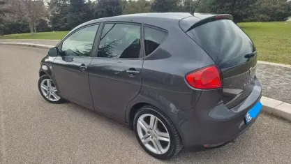 Usata Seat Altea 105 CV (77 kW) 2012 Grigio Monovolume