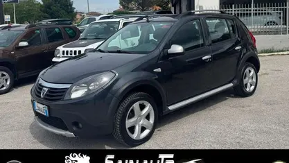 Grigio Usata 2012 Dacia Sandero Stepway Due volumi | 3900 € (Ottimo prezzo)