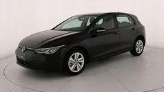 Usata 2021 VW Golf VIII Life Tre volumi | 19.900 € (Buon prezzo)