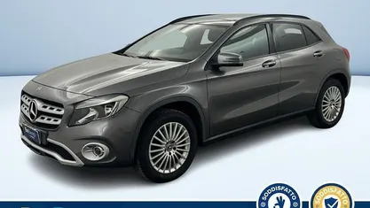 Grigio Usata 2017 Mercedes GLA180 Executive SUV | 18.400 € (Buon prezzo)