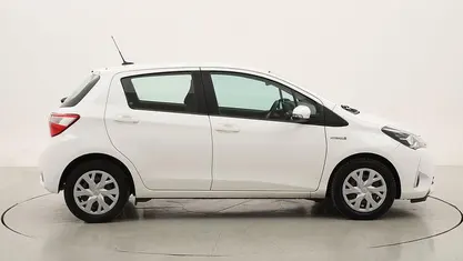 Usata Toyota Yaris Hybrid Business Edition 101 CV (74 kW) 2020 Utilitaria