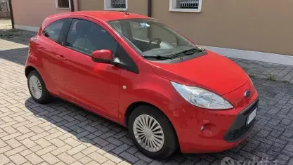 Usata Ford Ka 69 CV (50 kW) 2015 Rosso Berlina