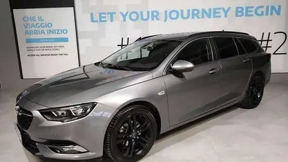 Grigio Usata 2020 Opel Insignia Business Station wagon | 14.900 € (Buon prezzo)