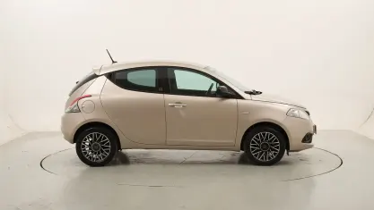 Usata Lancia Ypsilon Gold 69 CV (50 kW) 2020 Beigebeige Utilitaria