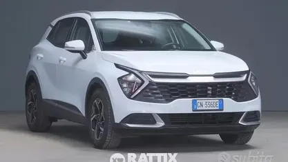 Usata Kia Sportage 136 CV (100 kW) 2023 Deluxe white SUV