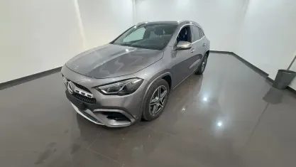 Usata Mercedes GLA200 AMG line 150 CV (110 kW) 2024 Nero SUV