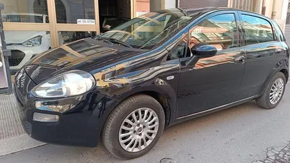 Nero Usata 2014 Fiat Punto Lounge Due volumi | 5990 € (Buon prezzo)