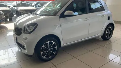 Usata Smart ForFour Passion 71 CV (52 kW) 2016 Bianco Utilitaria