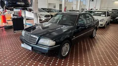 Usata 1996 Mercedes C180 Classic Tre volumi | 3900 € (Buon prezzo)