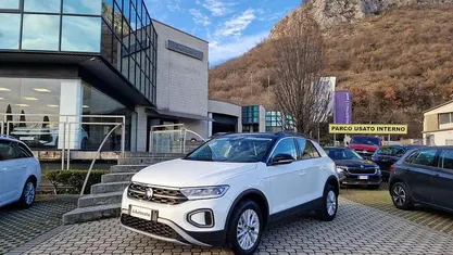 Usata 2022 VW T-Roc Life SUV | 20.500 € (Buon prezzo)