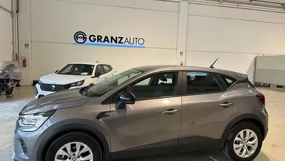 Occasion Renault Captur Business 90 ch (66 kW) 2022 Gris SUV