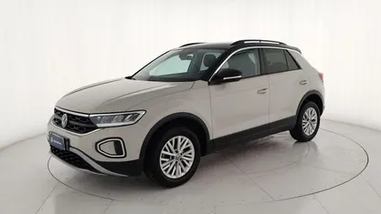 Usata 2023 VW T-Roc Life SUV | 21.700 € (Buon prezzo)