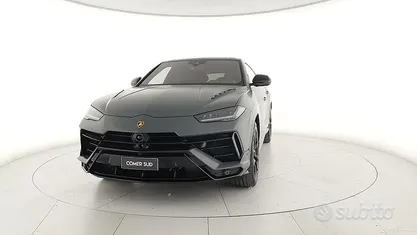Usata Lamborghini Urus 666 CV (489 kW) 2024 Nero SUV