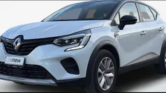 Bianco nacrè + tetto nero Usata 2022 Renault Captur Zen SUV | 18.500 € (Buon prezzo)