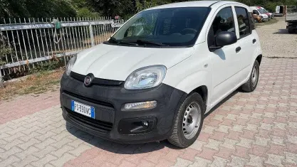 Usata Fiat Panda Pop 69 CV (50 kW) 2018 Bianco pastello Utilitaria