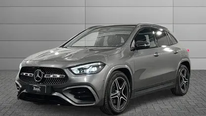 Usata Mercedes GLA200 Advanced Plus 150 CV (110 kW) 2024 Nero cosmo metallizzato SUV