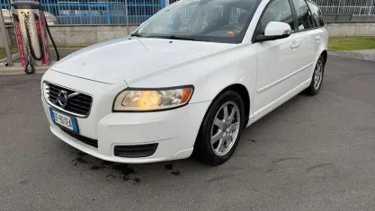 Usata Volvo V50 Plus 115 CV (84 kW) 2011 Bianco Station wagon