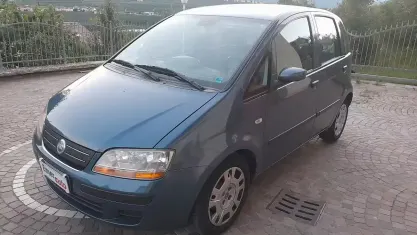 Usata Fiat Idea Active 69 CV (50 kW) 2005 Bluazzurro Monovolume