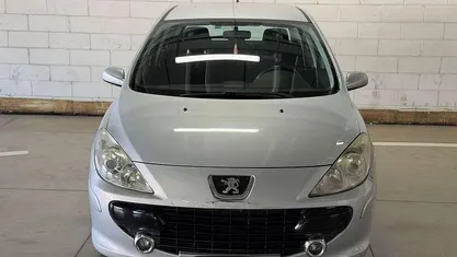 Usata Peugeot 207 120 CV (88 kW) 2007 Berlina