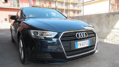 Usata Audi A3 Business 150 CV (110 kW) 2018 Blu Berlina