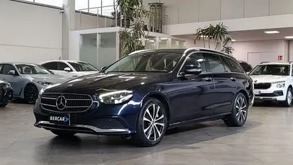 Usata Mercedes E300 Business 306 CV (225 kW) 2022 Blu Station wagon