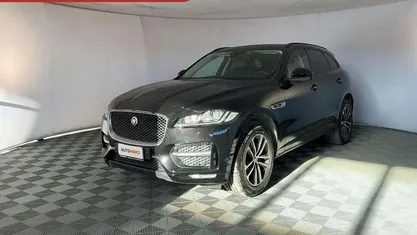 Usata Jaguar F-Pace R-Sport 180 CV (132 kW) 2019 Nero SUV