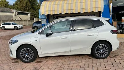 Usata BMW 225 Active Tourer Luxury Line 136 CV (100 kW) 2023 Bianco Monovolume