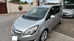 Argento Usata 2015 Opel Meriva Design Edition Monovolume | 5500 € (Ottimo prezzo)