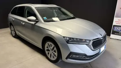 Usata Skoda Octavia Style 116 CV (85 kW) 2023 Argento metallizzato Station wagon