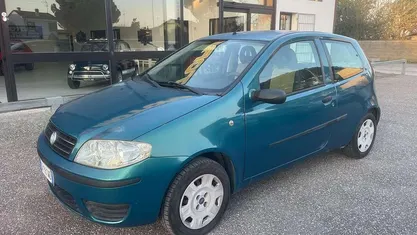 Usata Fiat Punto Dynamic 60 CV (44 kW) 2005 Verde Utilitaria