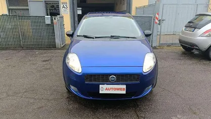 Usata Fiat Grande Punto Dynamic 65 CV (47 kW) 2007 Blu/azzurro Utilitaria