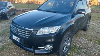 Usata Toyota RAV4 Lounge 150 CV (110 kW) 2013 SUV