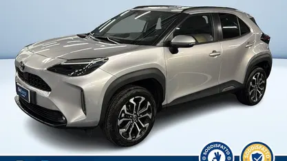 Argento metallizzato Usata 2023 Toyota Yaris Hybrid Trend | 22.000 € (Buon prezzo)
