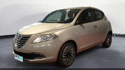 Usata Lancia Ypsilon Gold 69 CV (50 kW) 2015 Beige Utilitaria