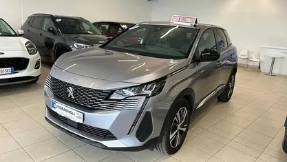 Grigio Usata 2024 Peugeot 3008 Allure SUV | 25.800 € (Buon prezzo)