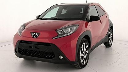 Neu Toyota Aygo X Trend 72 PS (52 kW) 2025 Rot SUV